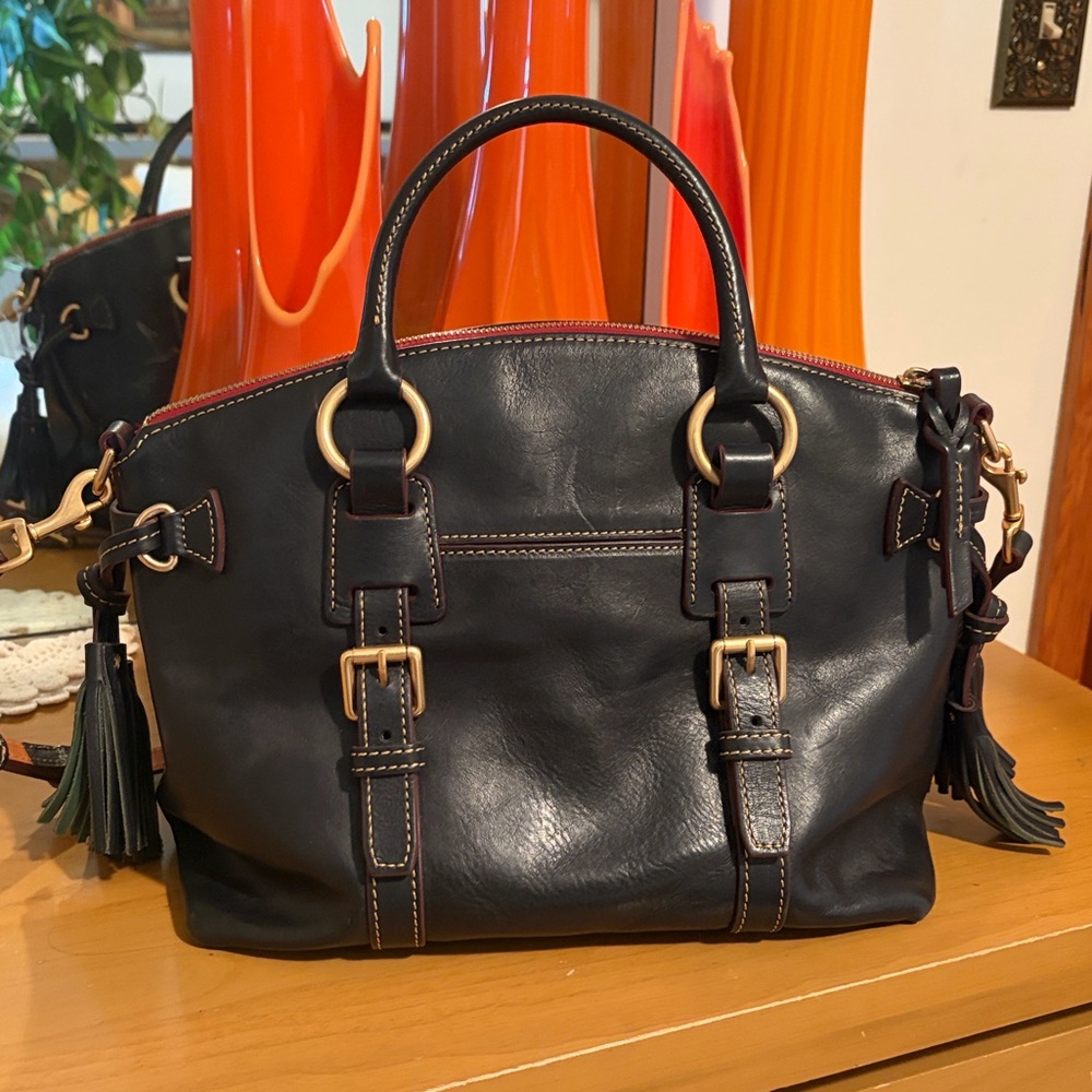 Dooney & Bourke Black Leather Satchel Bag Excellent Condition - Picture 3 of 10